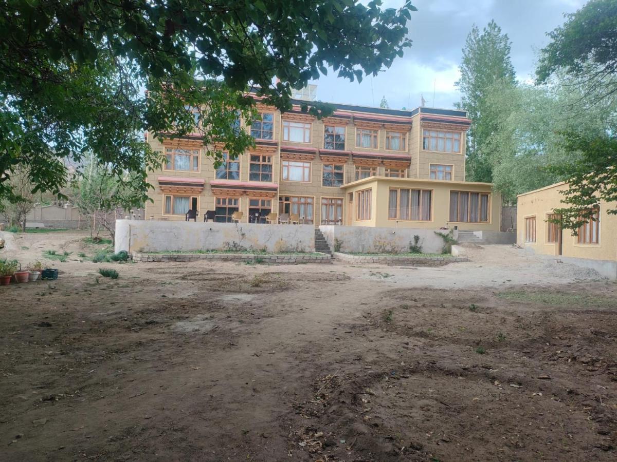 Hotel Alpine Ladakh Leh Extérieur photo