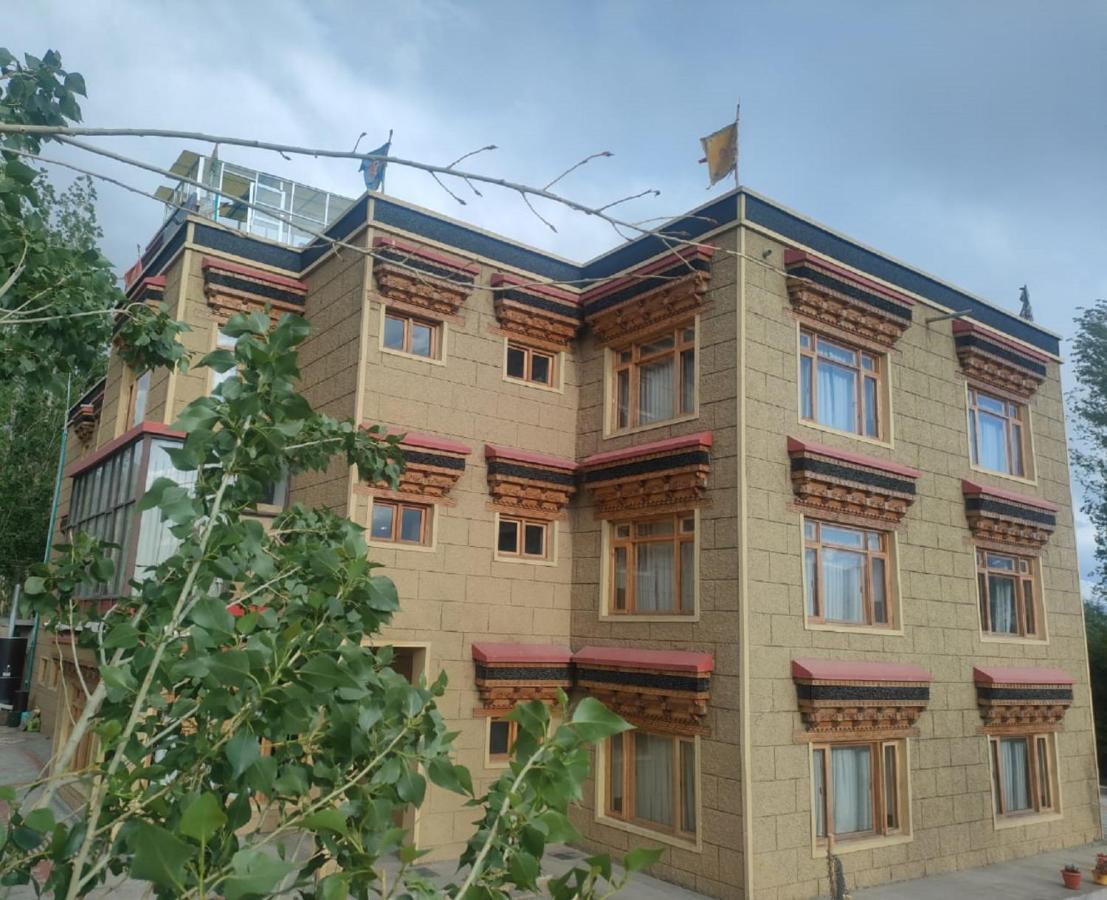 Hotel Alpine Ladakh Leh Extérieur photo